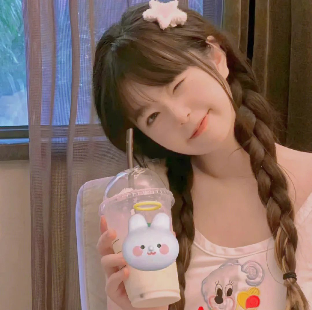 美丽笨女人